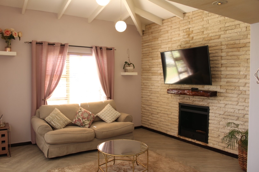 4 Bedroom Property for Sale in Rouxville Western Cape